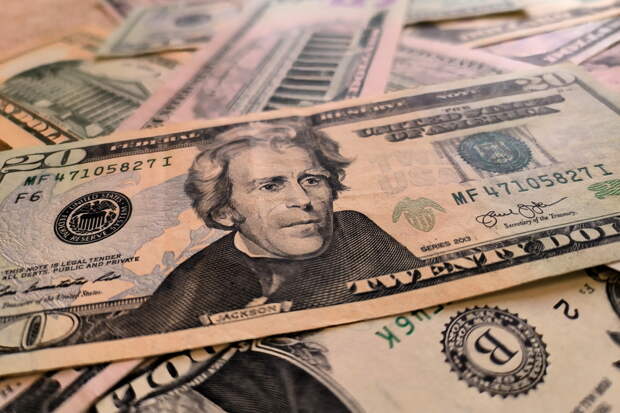 Гражданские на Украине начали платить за поступление в ряды ВСУ