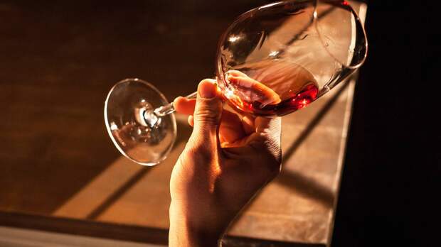 Врач предупредил о затрагивающем родителей последствии употребления алкоголя