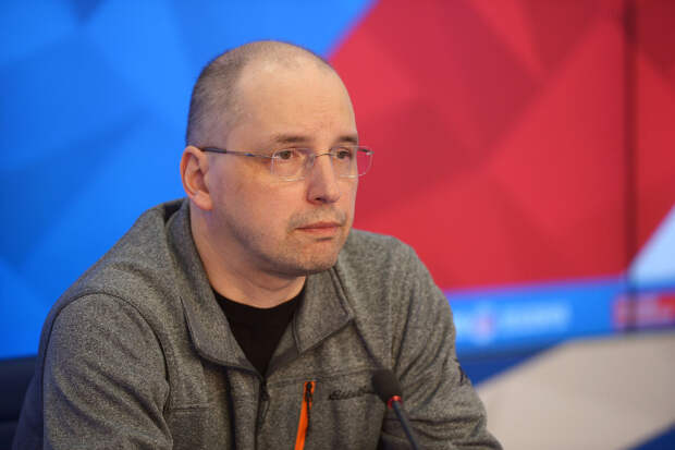 Писатель Перумов: книги о попаданцах лечат исторические травмы