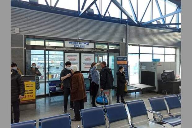 В аэропорту Южно-Сахалинска ввели термометрический контроль на внутренних рейсах
