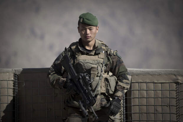 Легионер-китаец из 2-го инженерного иностранного полка. | Фото: pixanews.com.