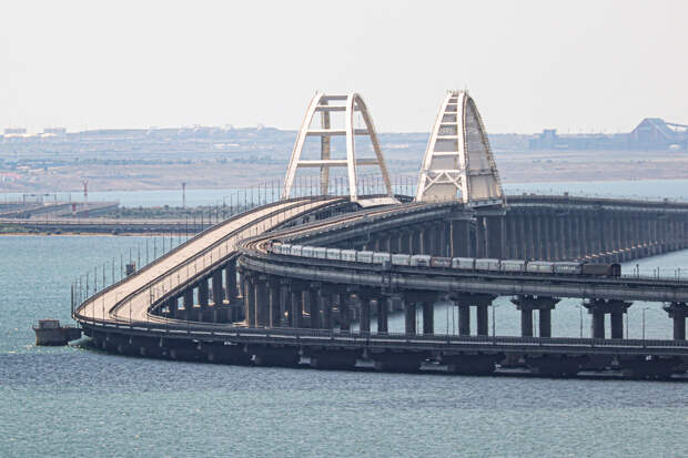 Депутат Гемпель назвал оскалом террористов угрозы ударить по Крымскому мосту