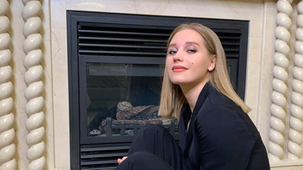 Кристина Асмус намекнула на новый роман после развода Кристина Асмус намекнула на новый роман после развода