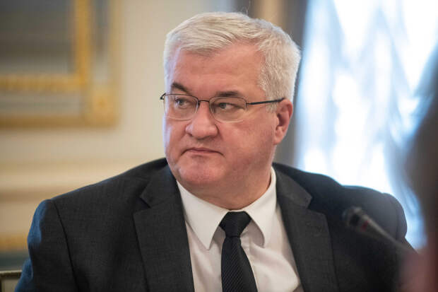 МИД Украины заявил о погружении Венгрии в спираль беззакония