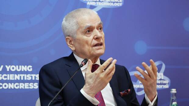 Онищенко прокомментировал идею о переходе на шестидневную рабочую неделю