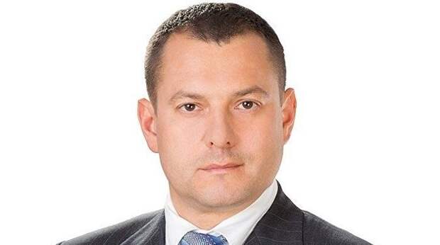Депутат от БПП оформил вертолетную площадку Януковича на свою мать