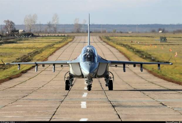 МАЛЕНЬКИЙ РУССКИЙ УЖАС. ЯК-130