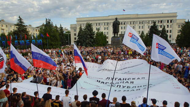 В Луганске высадили аллею берез в знак единства с Россией 
