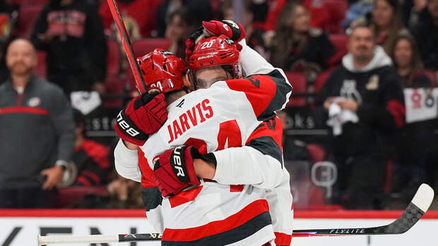 «Каролина» Свечникова и Никишина стала первым участником 1/4 финала плей-офф НХЛ