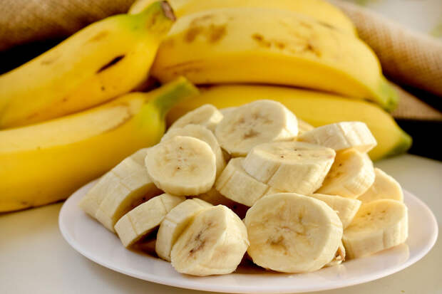 ОСН: после застолья с алкоголем бананы с медом на завтрак уберут головную боль