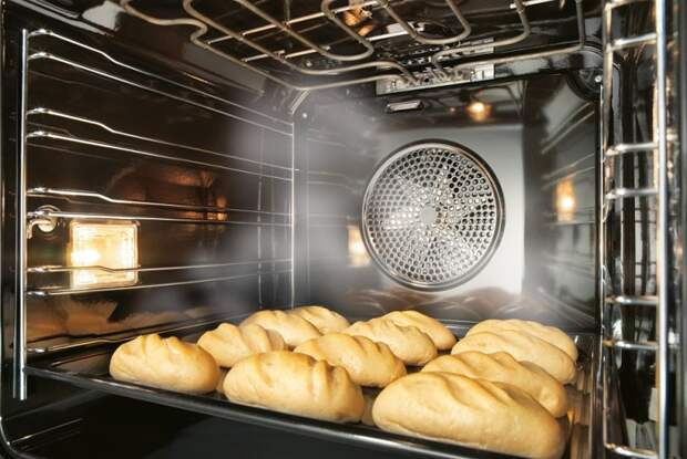 На режиме конвекции получается отличная дрожжевая выпечка. / Фото: newsaler.ru На режиме конвекции получается отличная дрожжевая выпечка. / Фото: newsaler.ru