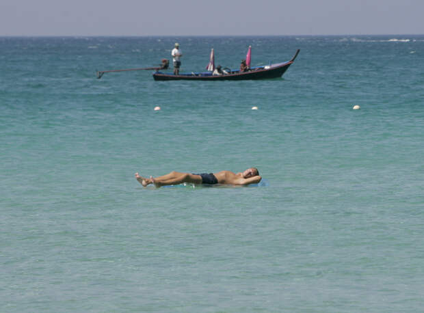 Россиян призвали отказаться от отдыха в экзотических странах на Новый год