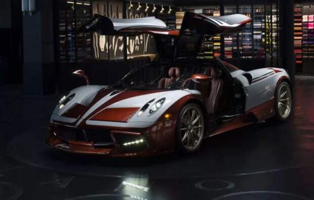 Отличный суперкар Pagani Huayra.