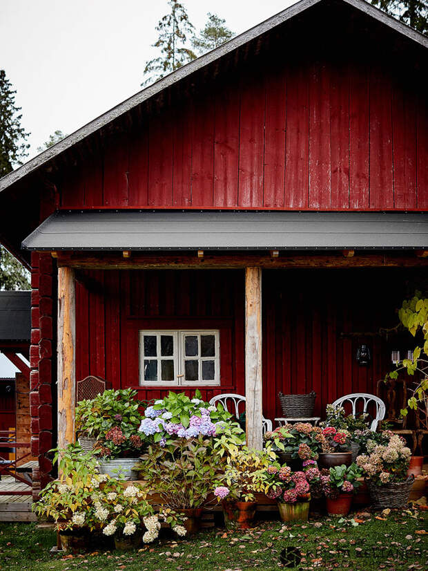 Уютный и стильный деревенский дом дизайнеров в Финляндии