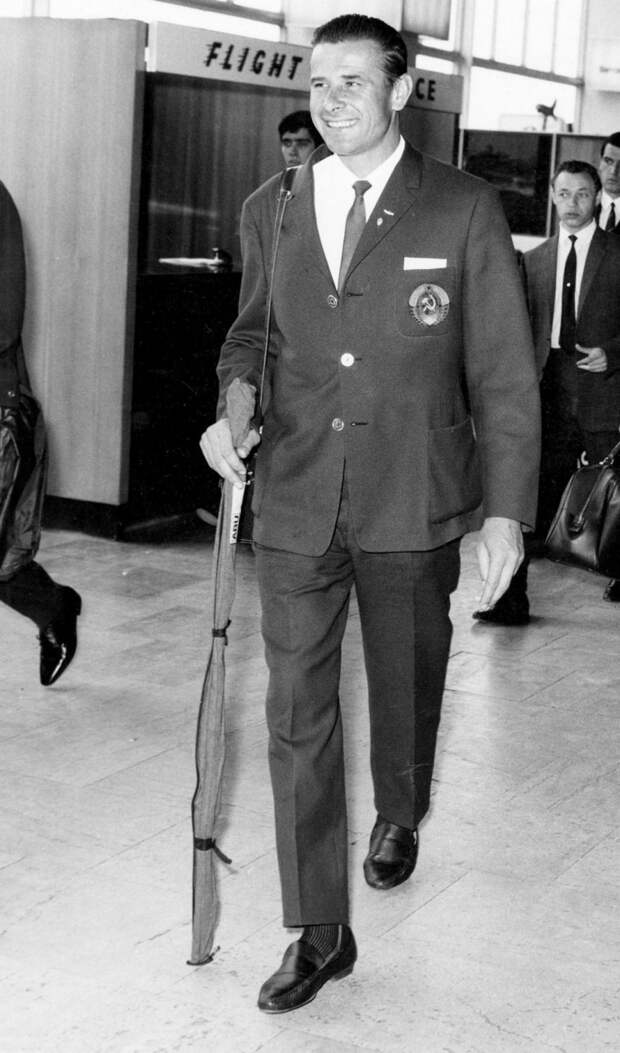 Яшин прибыл в Лондон на финал чемпионата мира по футболу, 1966.
