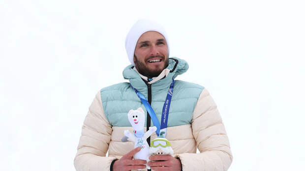 Обладатель первой российской медали на Играх пожелал удачи Петросян перед прокатом