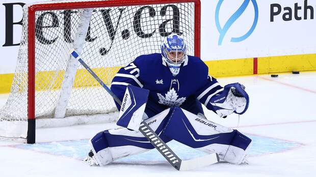 «Торонто» проиграл «Айлендерс», несмотря на 39 сэйвов Ахтямова