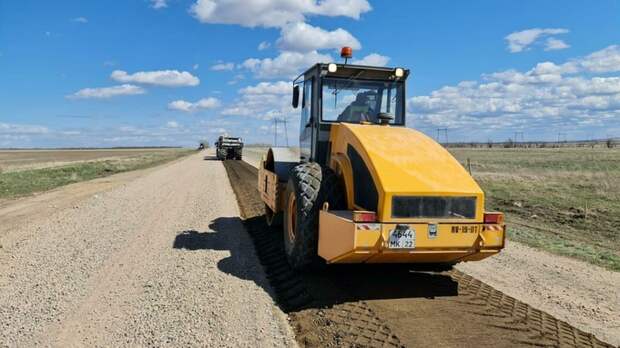В Алтайском крае начали ремонтировать дороги на Казахстан