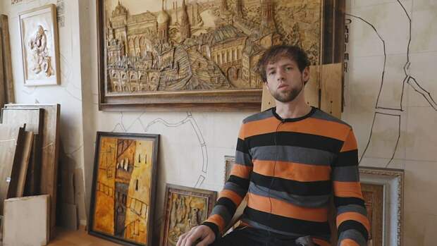 Уникальные картины из дерева создает династия резчиков. ФАН-ТВ