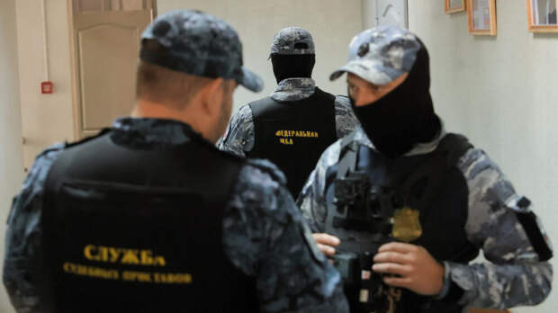 В усадьбе бывшего вице-губернатора Кубани нашли золото, валюту и оружие