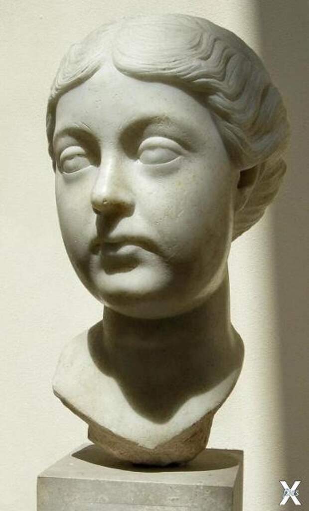 Луцилла, сестра Коммода. Мраморный бю...