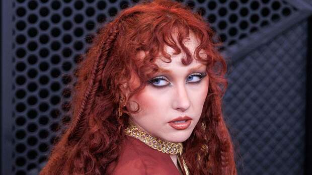 Популярная певица удивила применением пирсинга сосков на «Грэмми»