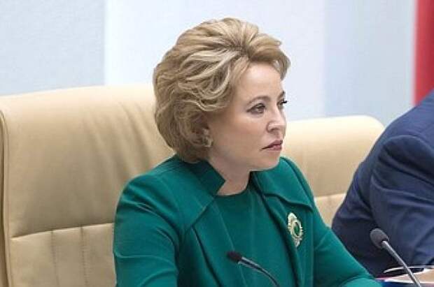 Матвиенко пригрозила сенаторам покупкой за их счет компьютеров для ФАПов