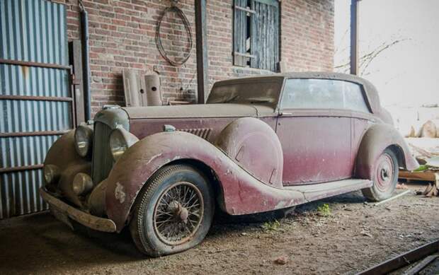 Lagonda V12 Rapide by Hooper находка, олдтаймер