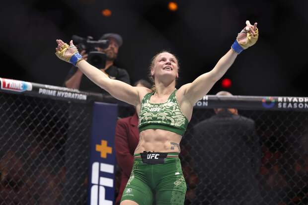 Чемпионка UFC ответила отказавшемуся считать ММА подходящим спортом для женщин