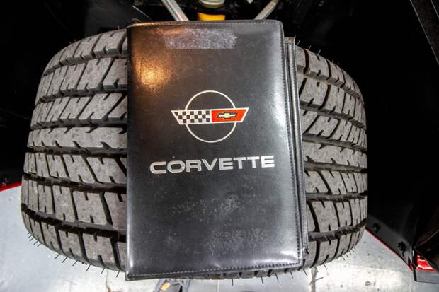 Chevrolet Corvette ZR-1 1990 года в идеальном состоянии