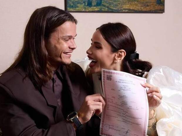 Айза вышла замуж за возлюбленного Степана Кузьменко, который моложе ее на 10 лет