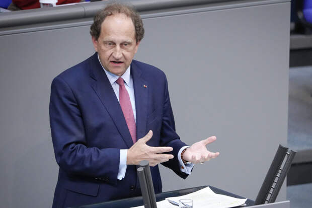 Захарова: посла Германии в РФ Ламбсдорфа вызвали в МИД