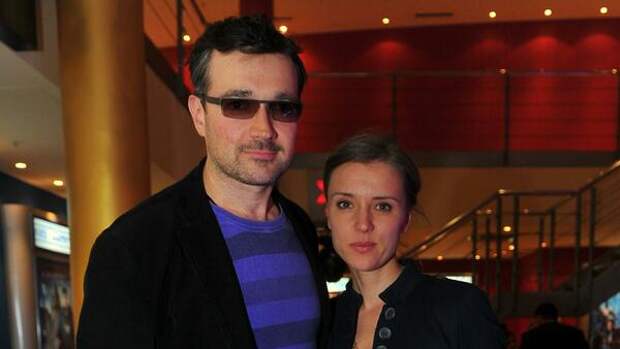 Сыгравший свадьбу Бероев отказался от общего дела с Алферовой — из сердца вон