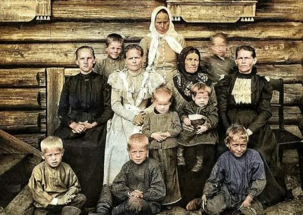 Русская крестьянская семья. Фото из интернета