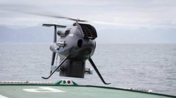 S-100 Camcopter Австралийская компания Schiebel представила свой беспилотный вертолет еще в 2005 году, но до настоящего момента он вовсе не потерял актуальность. S-100 Camcopter умеет отслеживать большие группы противника на недоступном для обнаружения расстоянии и чаще всего используется как разведчик. Впрочем, «зубы» у этого винтового малыша тоже имеются.