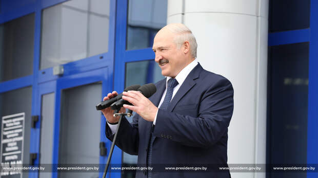 "За голову белоруса давали немало": Лукашенко обрадовался вернувшимся из Казахстана журналистам