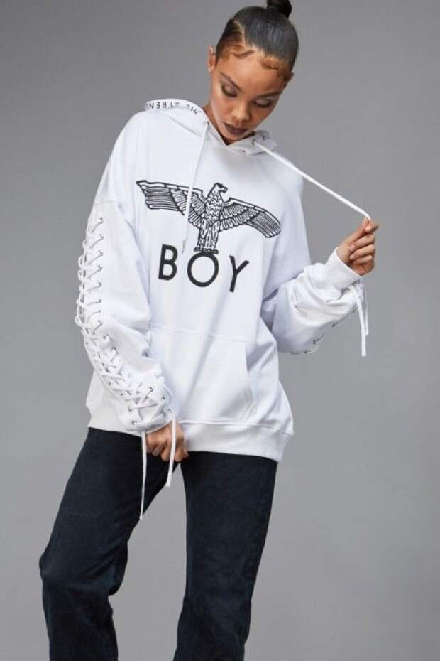 Кто бы мог подумать, что именно тут трубочка окажется к месту. /Фото: boy-london.com Кто бы мог подумать, что именно тут трубочка окажется к месту. /Фото: boy-london.com