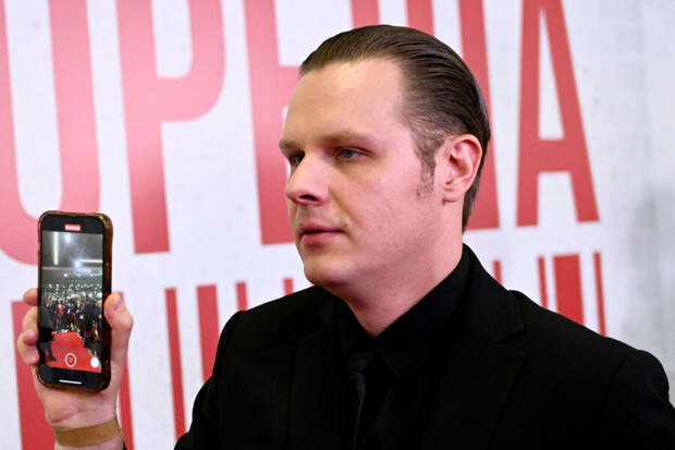 Актер Шароватов обвинил строительный холдинг в мошенничестве