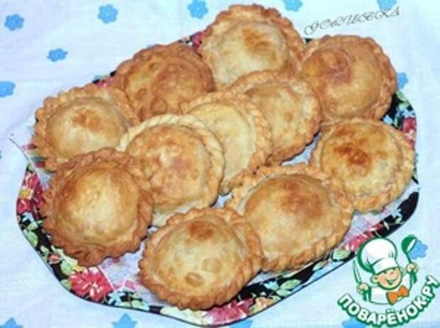Лапоточки с колбасой и сыром Тмин