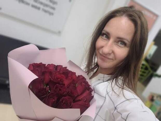 Когда дни становятся короче, пасмурнее и дождливее, вполне нормально почувствовать спад настроения и энергии - первые признаки осенней хандры. 01