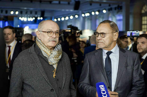 Жена Михалкова сообщила, что режиссер проходит плановое обследование