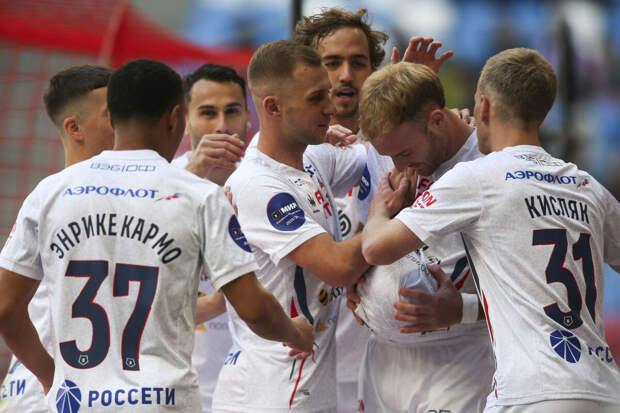 Экс-игрок "Зенита" Николаев: ЦСКА загоняет себя все дальше и дальше в яму