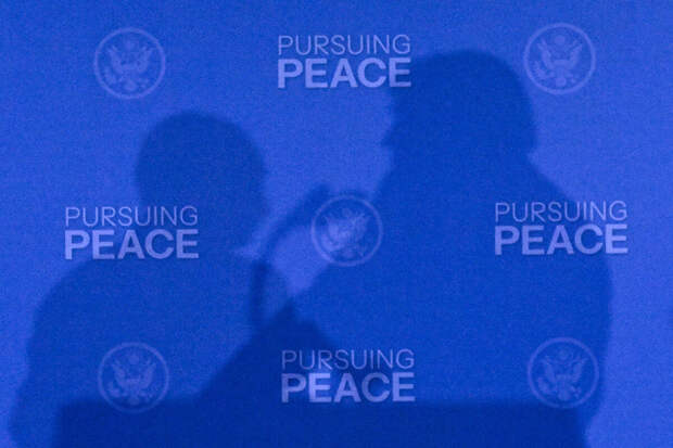 Ушаков: Путин и Трамп обменялись поздравлениями с новогодними праздниками