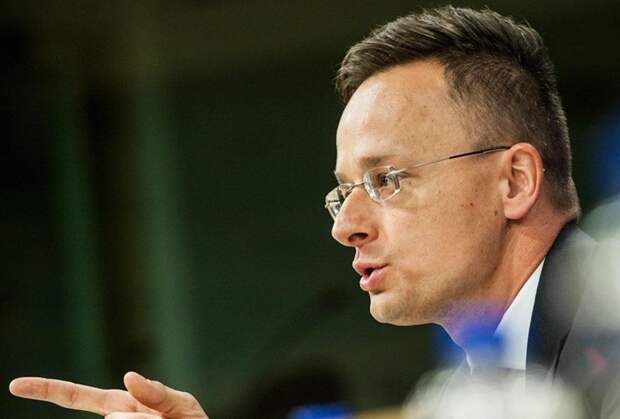 Глава МИД Венгрии призвал посла США не учить другие страны, как им жить