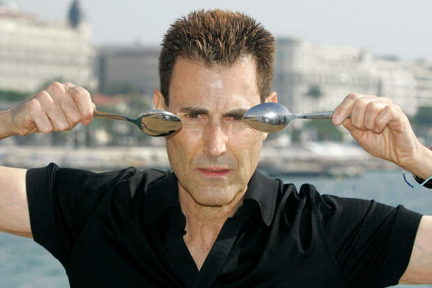 Экстрасенс Геллер призвал Трампа серьезно отнестись к историям о телепортации