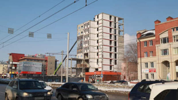 Строящееся здание на проспекте Ленина / Фото: Олег Укладов /