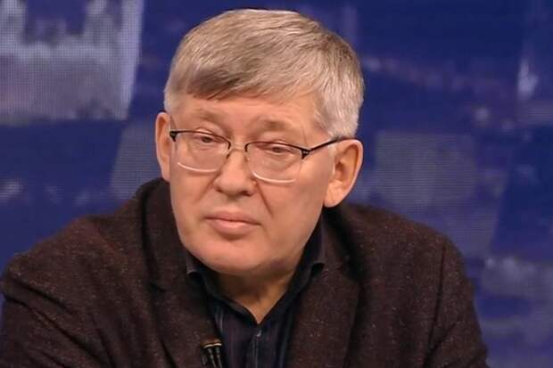 Василий Дандыкин: Думаю, уже пора в определённой степени применять и комплекс "Орешник" в боевом снаряжении