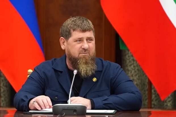 Вечер понедельника. Глава Чечни Рамзан Кадыров оставил сообщение для украинских спецслужб в телеграм-канале. Он пишет: "СБУ, срочно приезжайте!". Так в чём же дело?-3