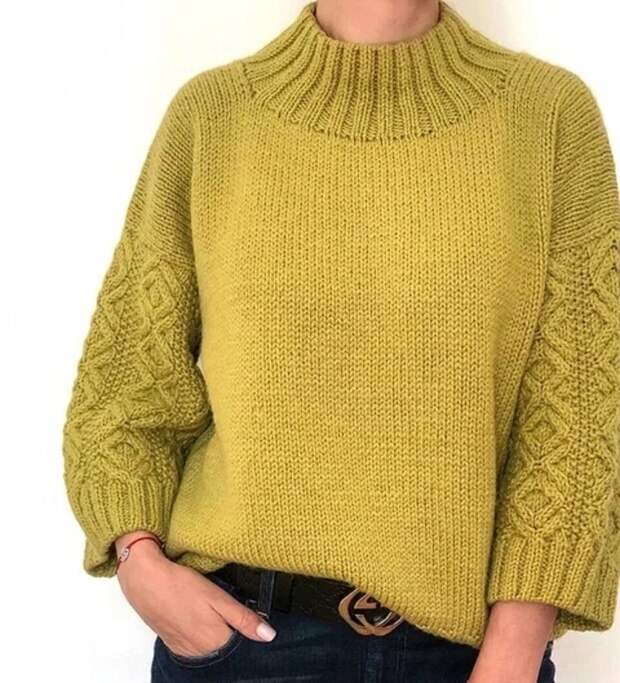 Стильные свитера для полных женщин 50+ на эту зиму