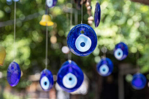 «Положение к смерти»: почему нельзя спать ногами к двери. Что говорят народные поверья?